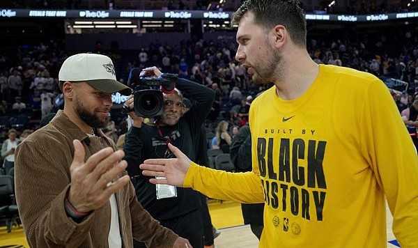 开云体育入口-库里缺席时间增加，勇士真够惨的